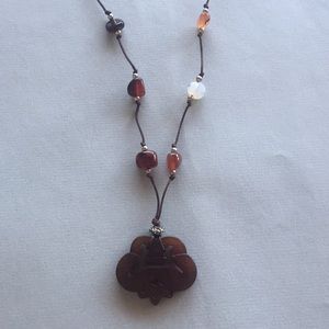 Brown bead pendant necklace